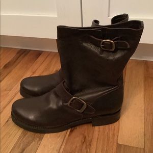 Frye Veronica Short Dark Brown Boots size 10